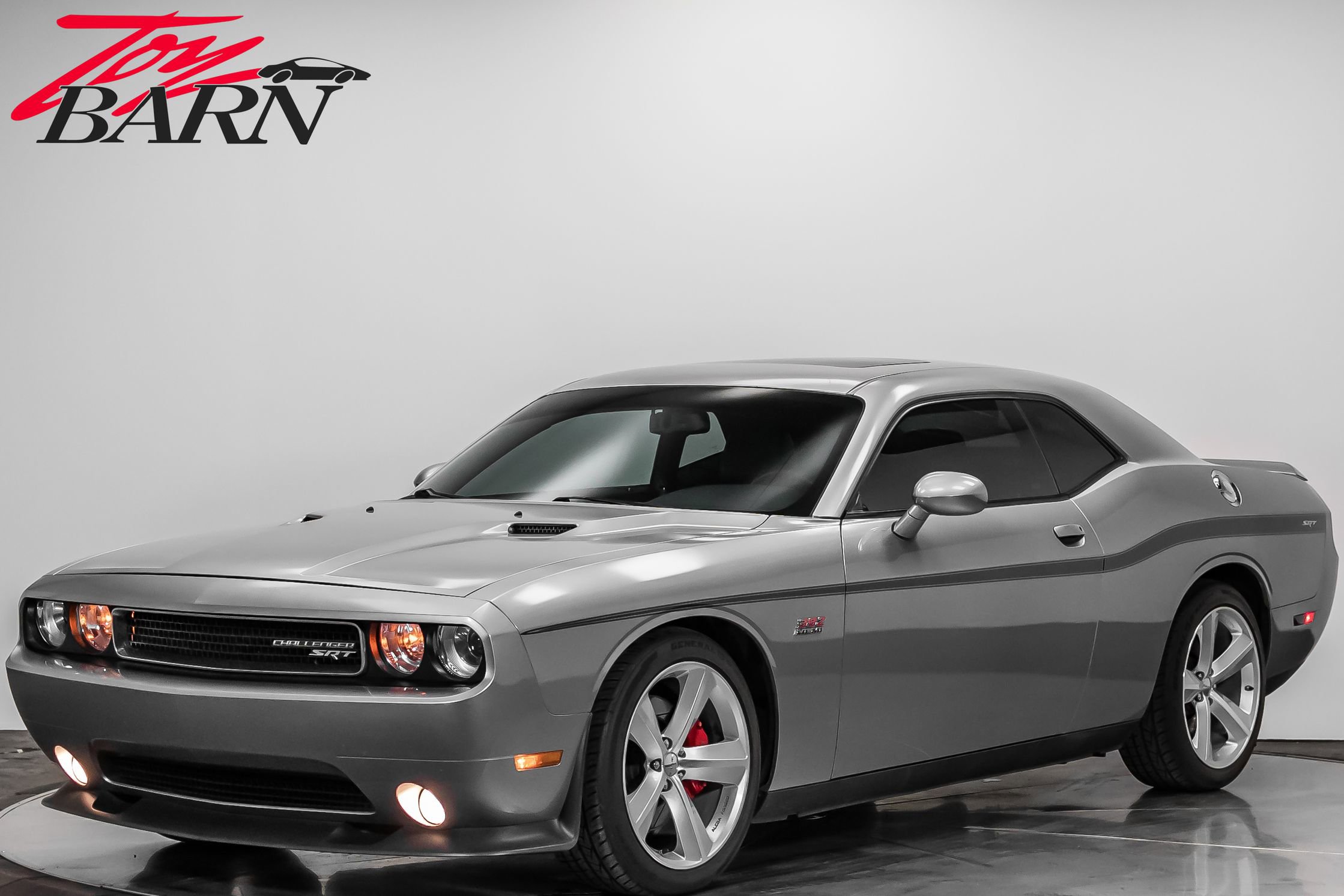 Used 2011 Dodge Challenger SRT8 image 1