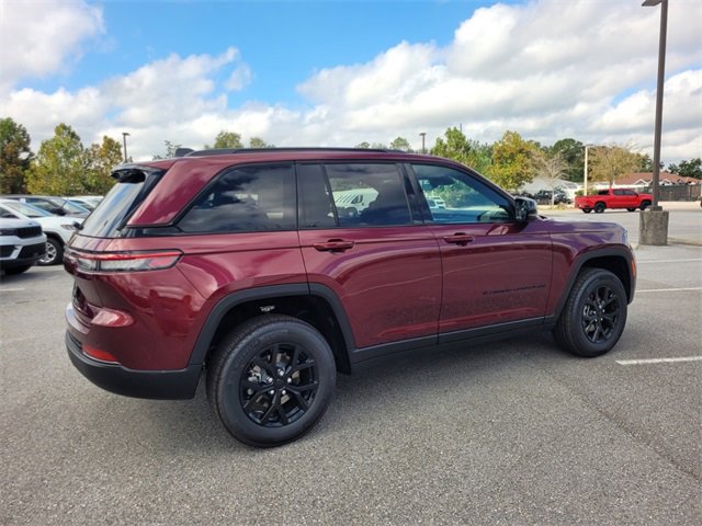 New 2025 Jeep Grand Cherokee Altitude image 14