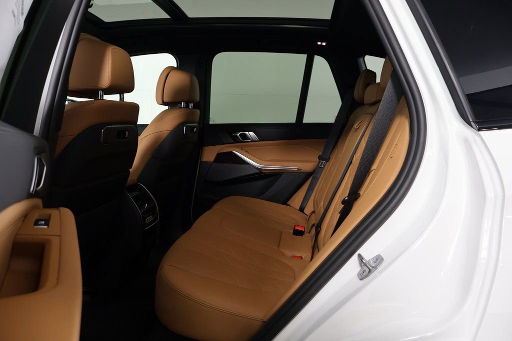 New 2026 BMW X5 sDrive40i w/ M Sport Package image 6