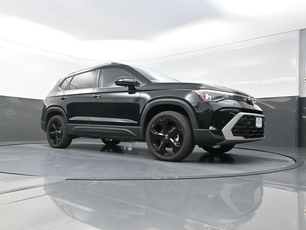 Used 2025 Volkswagen Taos SEL AWD/4WD image 23