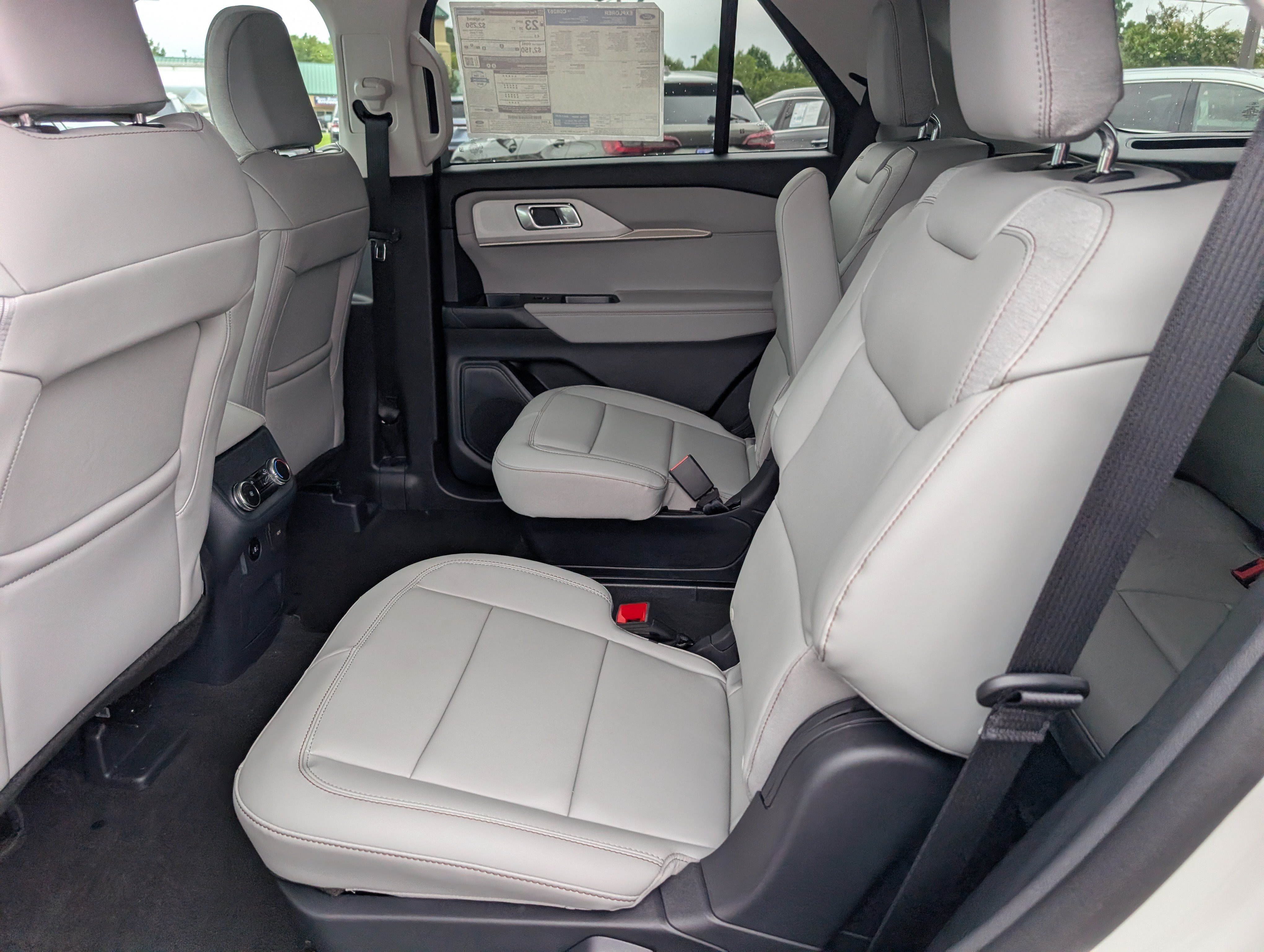 New 2026 Ford Explorer Active w/ Active Comfort Package AWD/4WD image 16