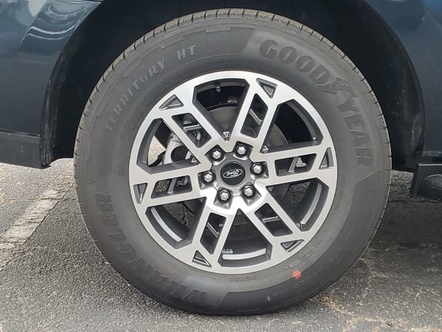 New 2026 Ford Expedition Active image 6