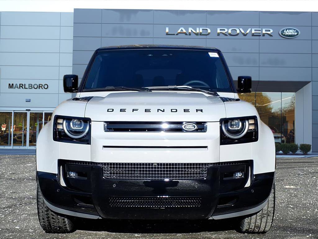 New 2026 Land Rover Defender 130 X-Dynamic SE image 8