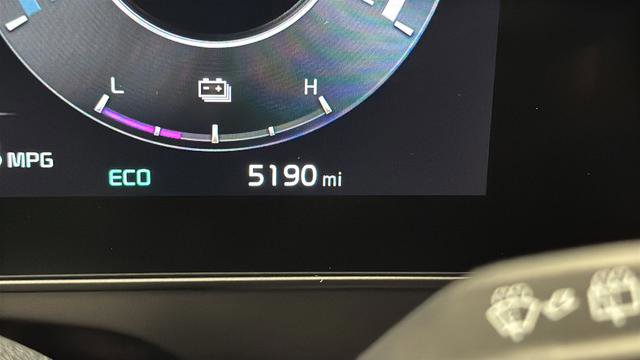 Used 2025 Kia Sportage SX Prestige image 10