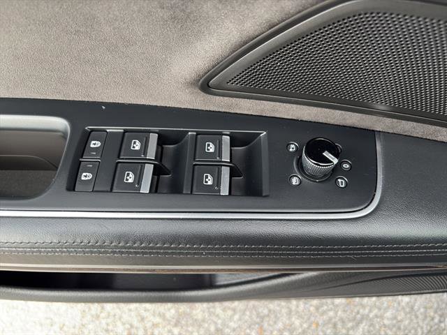 Used 2020 Audi A8 L 4.0T w/ Executive Package image 46