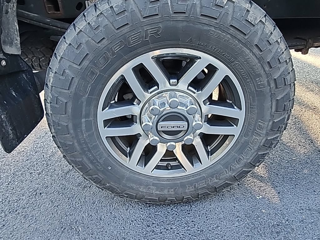 Used 2019 Ford F250 Lariat w/ Lariat Value Package AWD/4WD image 9