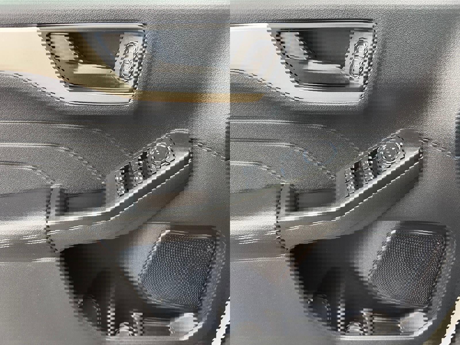 Used 2022 Ford Escape SE image 13