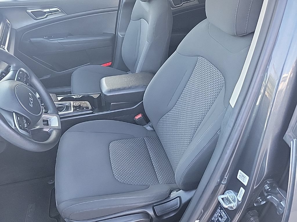 Used 2023 Kia Sportage LX FWD image 17