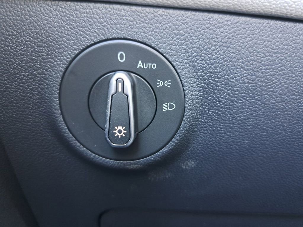 New 2026 Volkswagen Taos S image 15