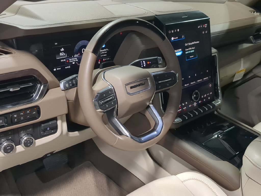 Used 2026 GMC Yukon Denali w/ Denali Reserve Package AWD/4WD image 12