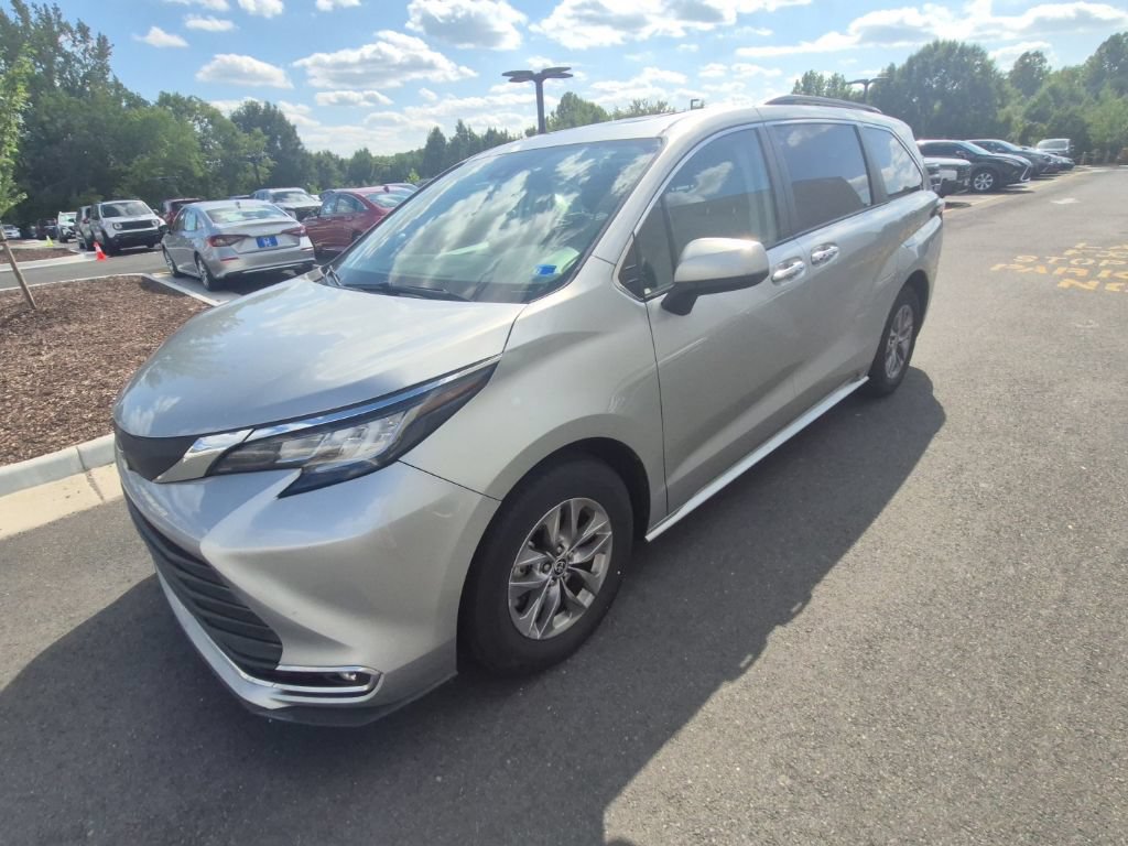 Used 2023 Toyota Sienna XLE