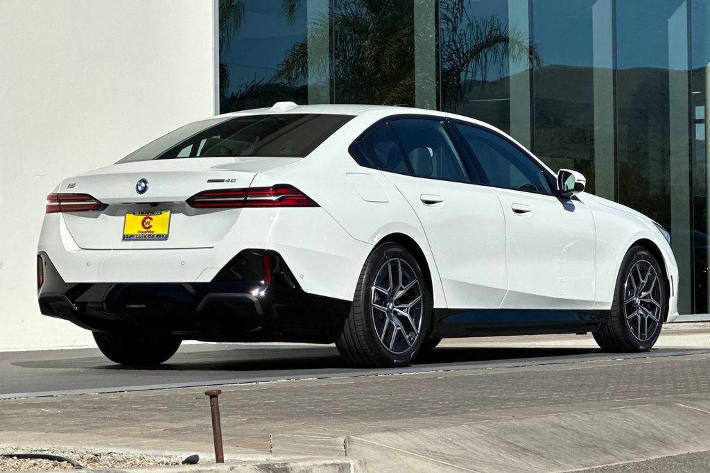 New 2026 BMW i5 eDrive40 w/ M Sport Package video 3