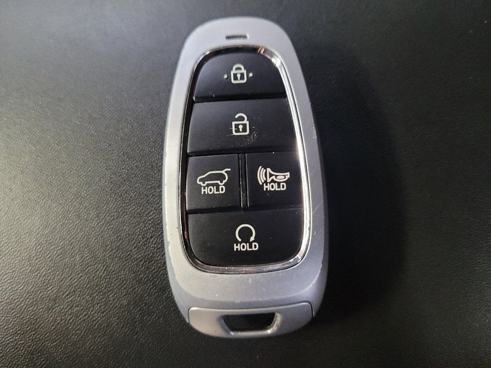 Used 2023 Hyundai Santa Fe SEL FWD image 32