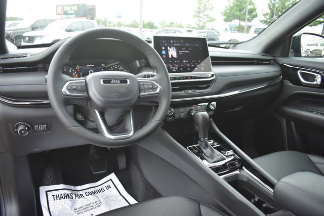 New 2026 Jeep Compass Latitude image 18