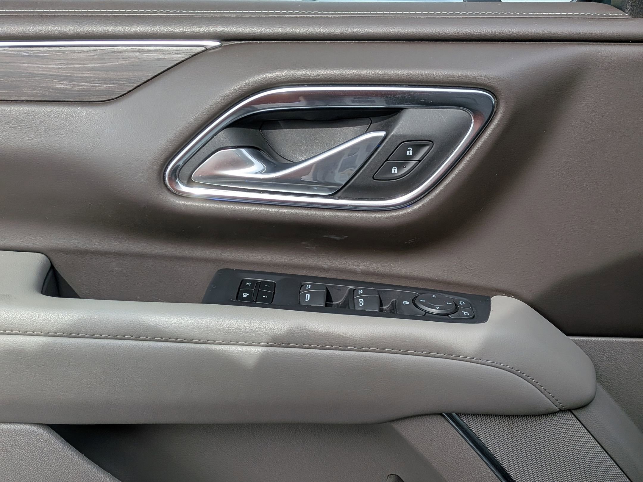 Used 2024 Chevrolet Tahoe LT image 15