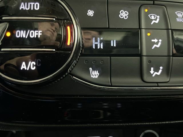 Used 2022 Buick Encore GX Essence w/ Experience Buick Package image 29