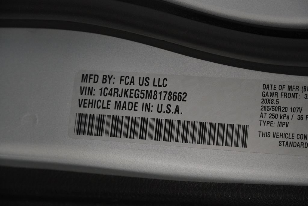 Certified 2021 Jeep Grand Cherokee L Summit w/ Luxury Tech Group V AWD/4WD image 55