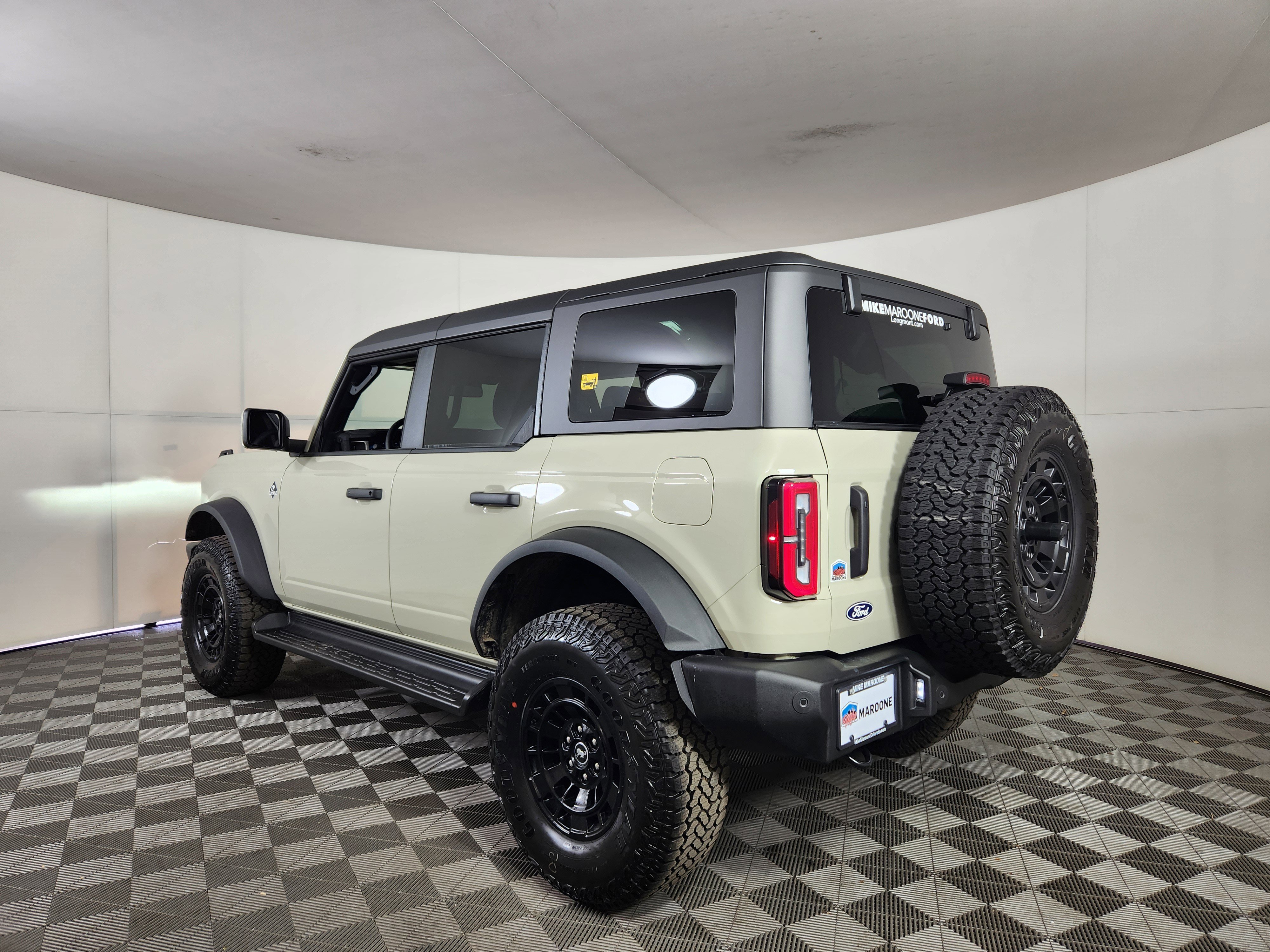 New 2026 Ford Bronco Outer Banks w/ Sasquatch Package image 5