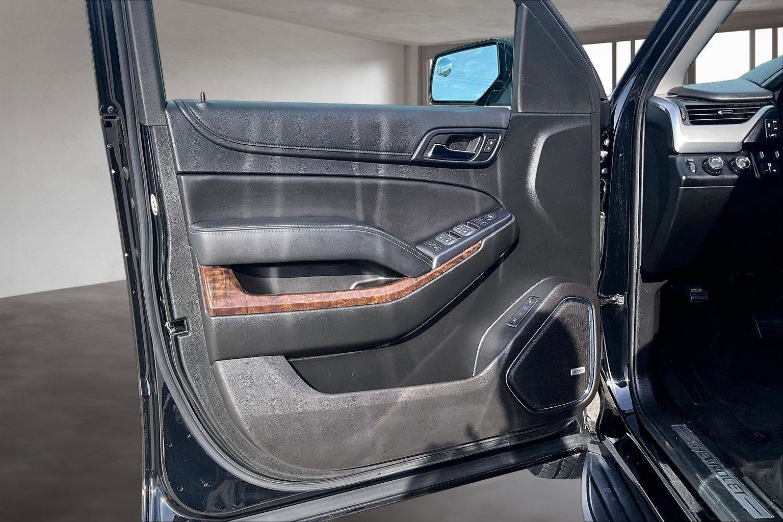 Used 2018 Chevrolet Tahoe LT AWD/4WD image 24