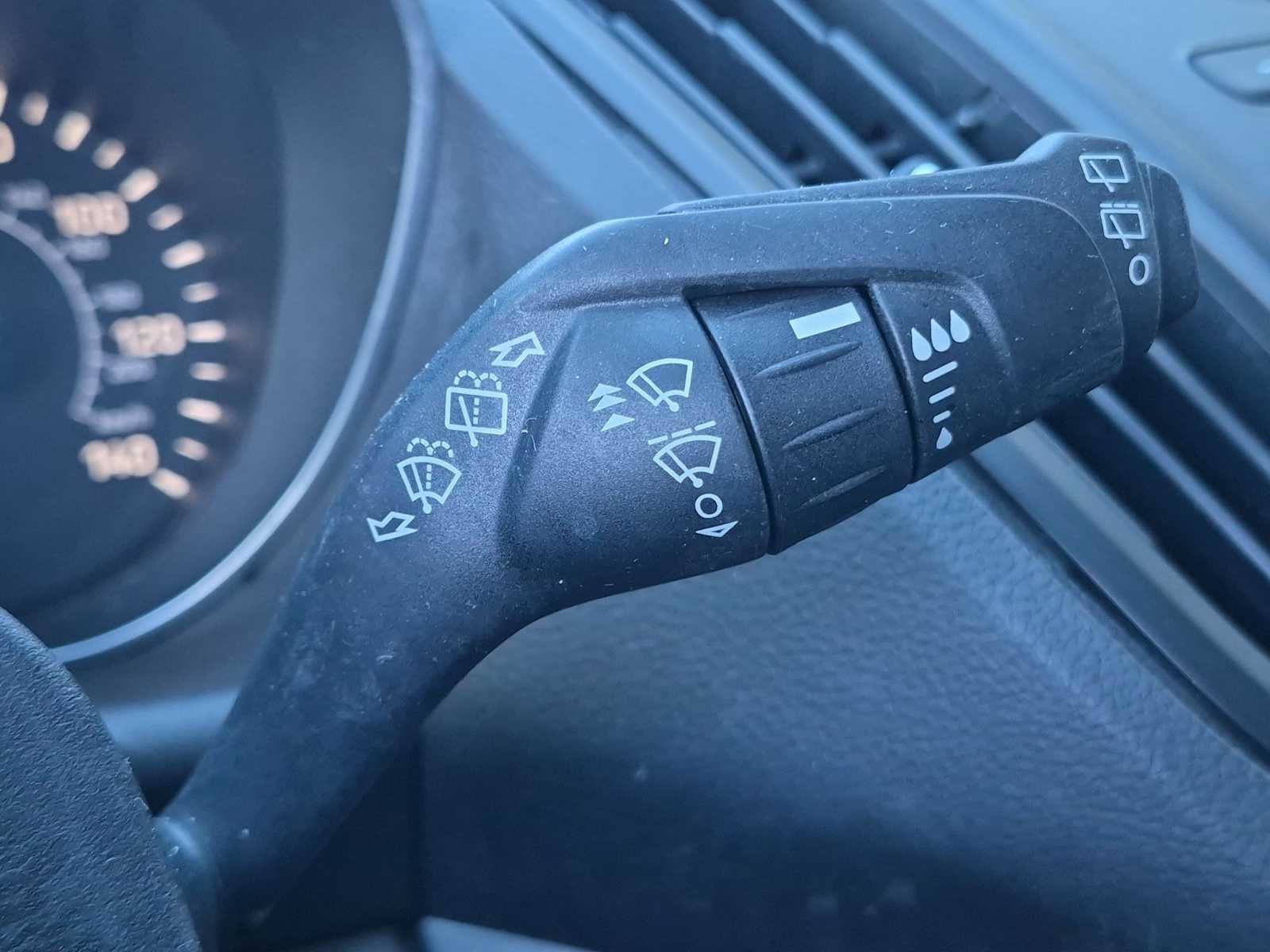Used 2017 Ford Escape SE AWD/4WD image 25