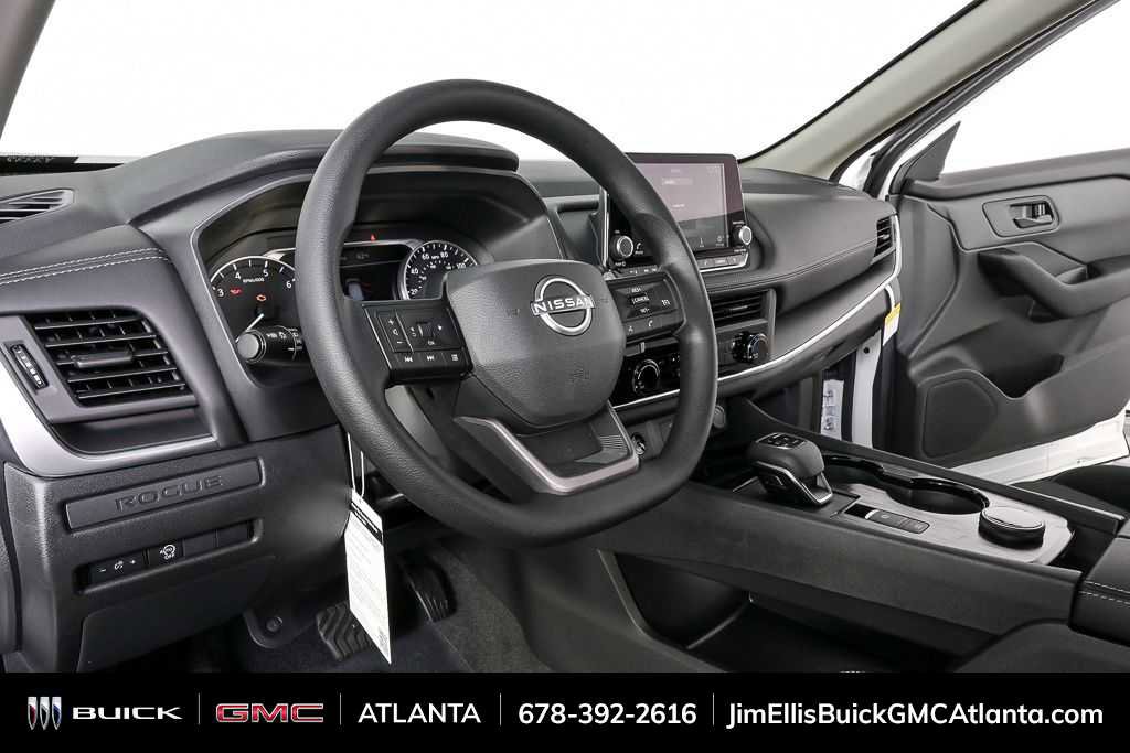Used 2026 Nissan Rogue S image 4