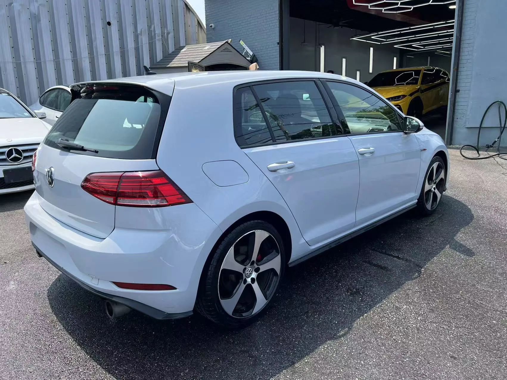 Used 2018 Volkswagen GTI S image 4