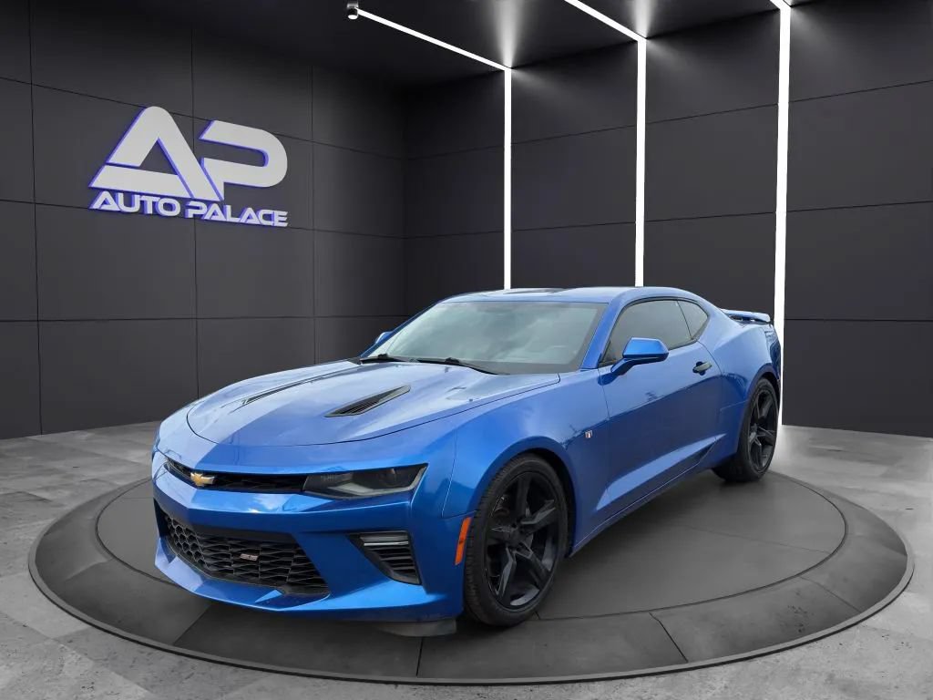Used 2017 Chevrolet Camaro SS RWD image 1