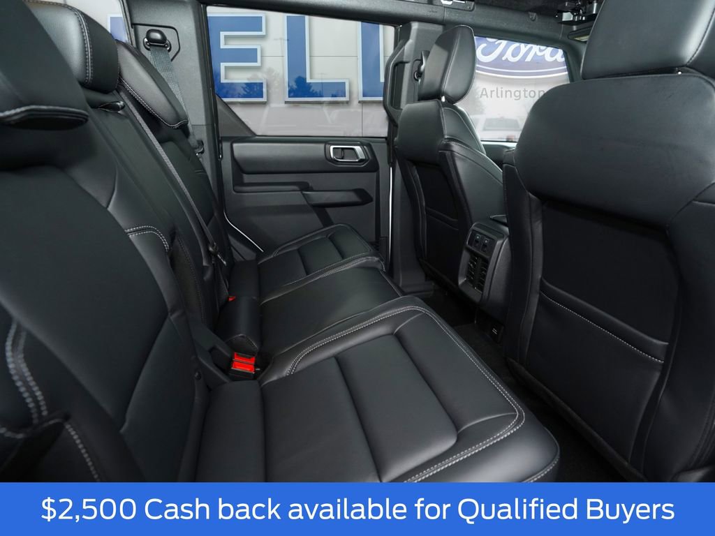 New 2025 Ford Bronco Outer Banks w/ Sasquatch Package image 19
