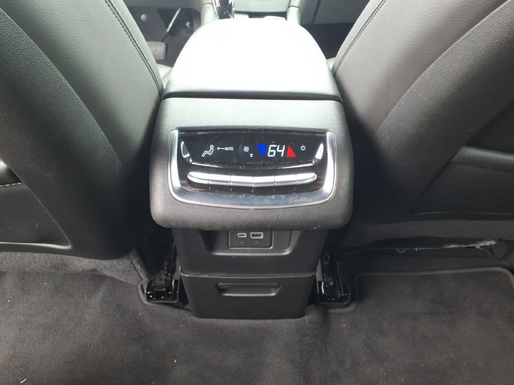 Used 2023 Cadillac XT6 Luxury AWD/4WD image 18