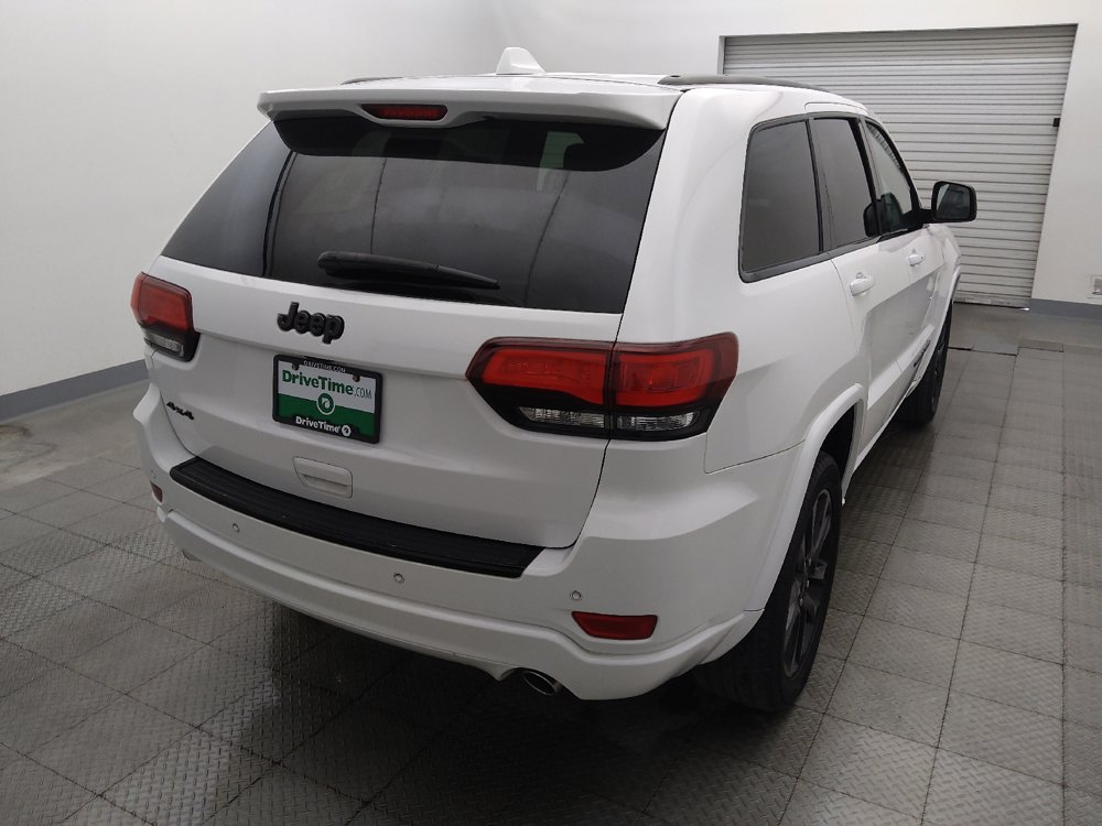 Used 2018 Jeep Grand Cherokee Altitude AWD/4WD image 7