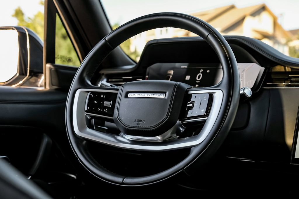 Used 2022 Land Rover Range Rover SE AWD/4WD image 12