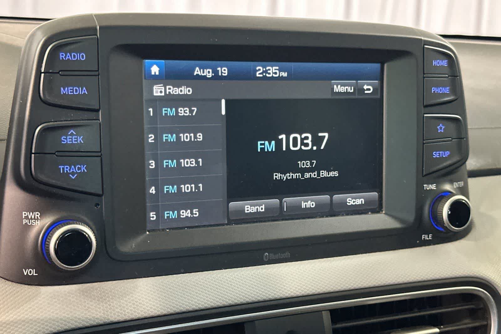 Used 2019 Hyundai Kona SE FWD image 19