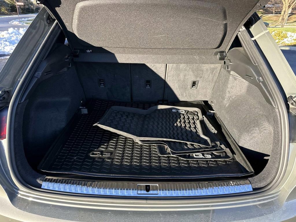 Used 2024 Audi Q3 2.0T Premium Plus w/ Premium Plus Package image 9