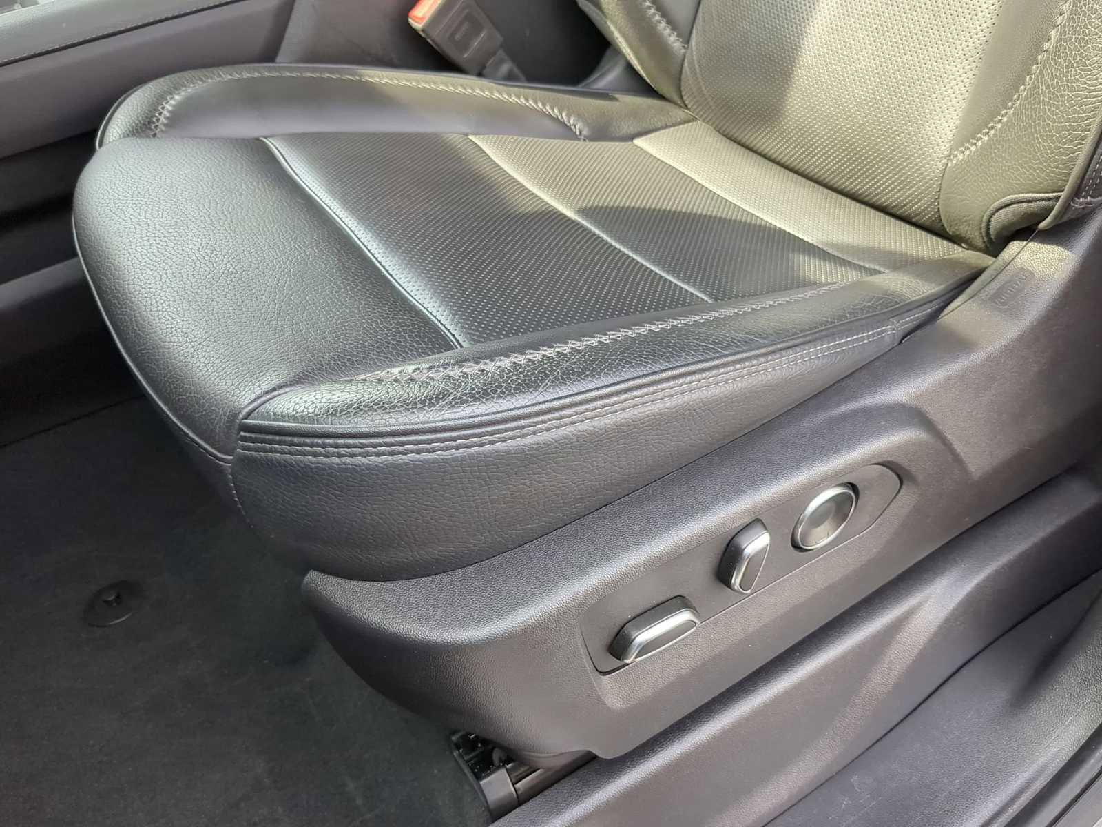 Used 2025 GMC Sierra 2500 Denali w/ Denali Reserve Package image 13