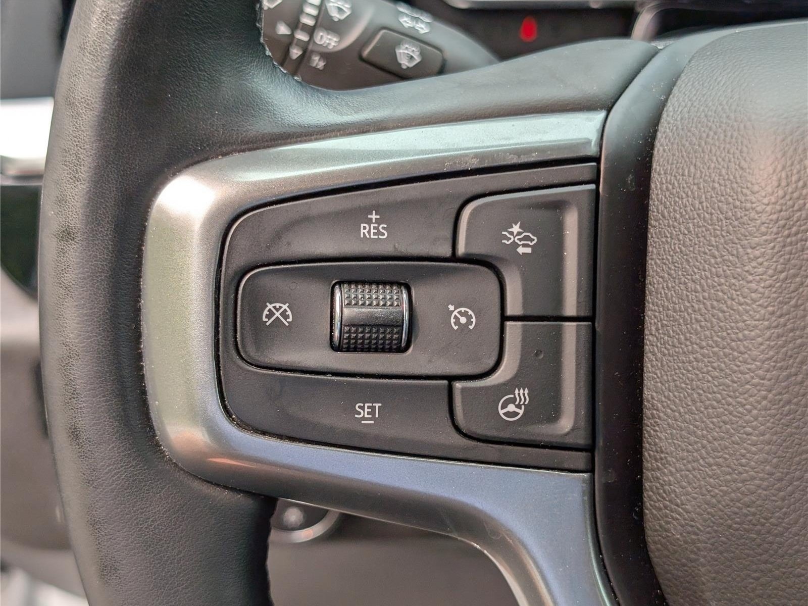 Used 2023 Chevrolet Silverado 1500 LT AWD/4WD image 21