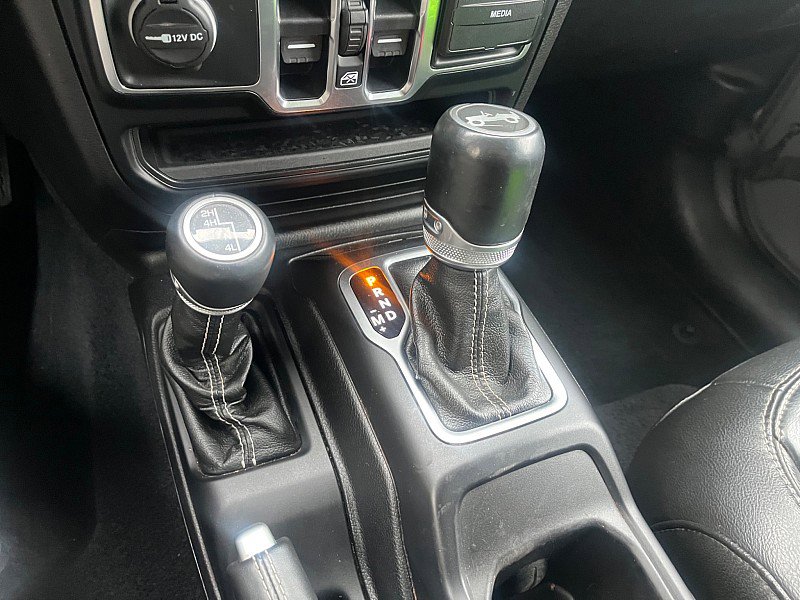 Used 2020 Jeep Wrangler Unlimited Sahara w/ Dual Top Group image 17