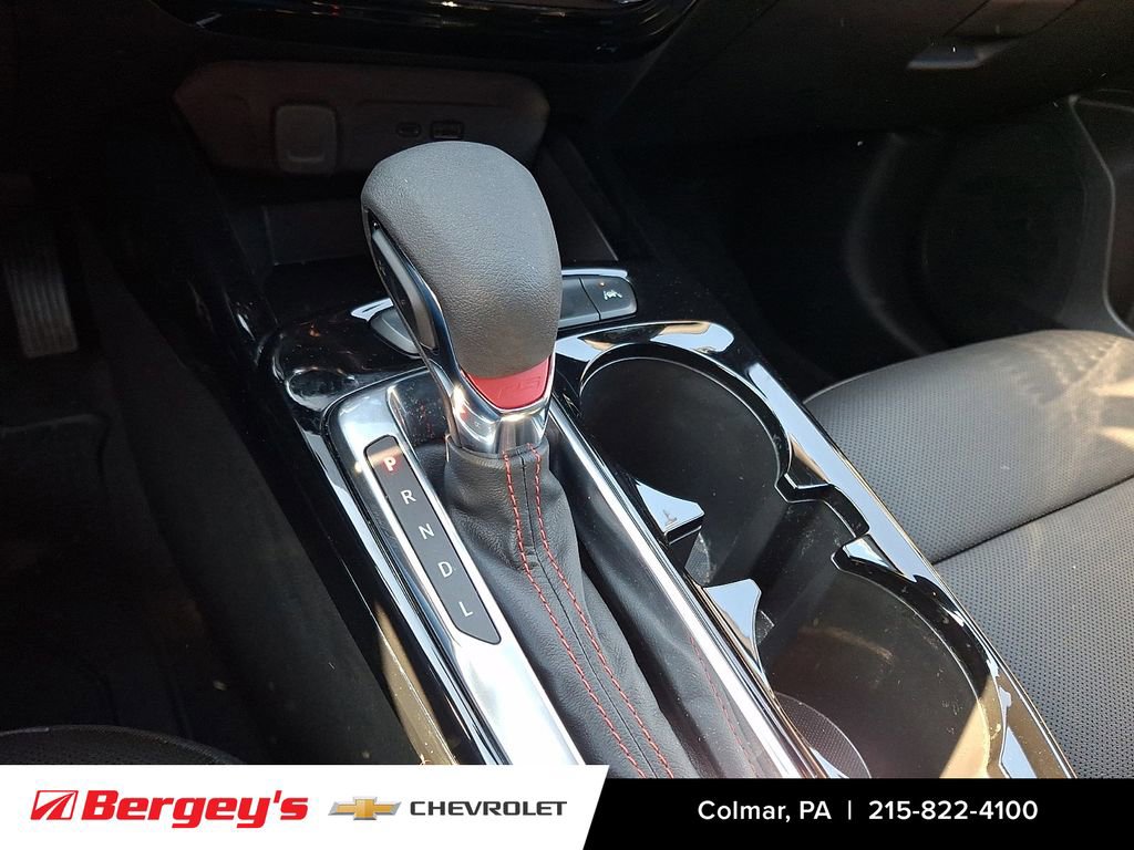 Certified 2026 Chevrolet Trax RS w/ Driver Confidence Package FWD image 17