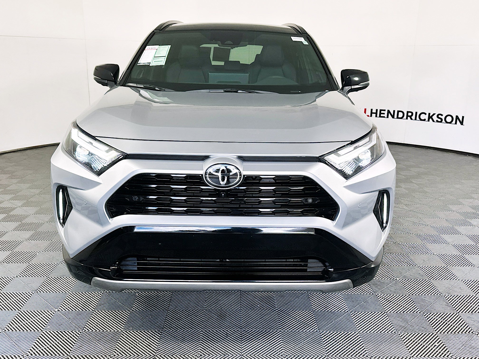 Used 2025 Toyota RAV4 XSE image 8