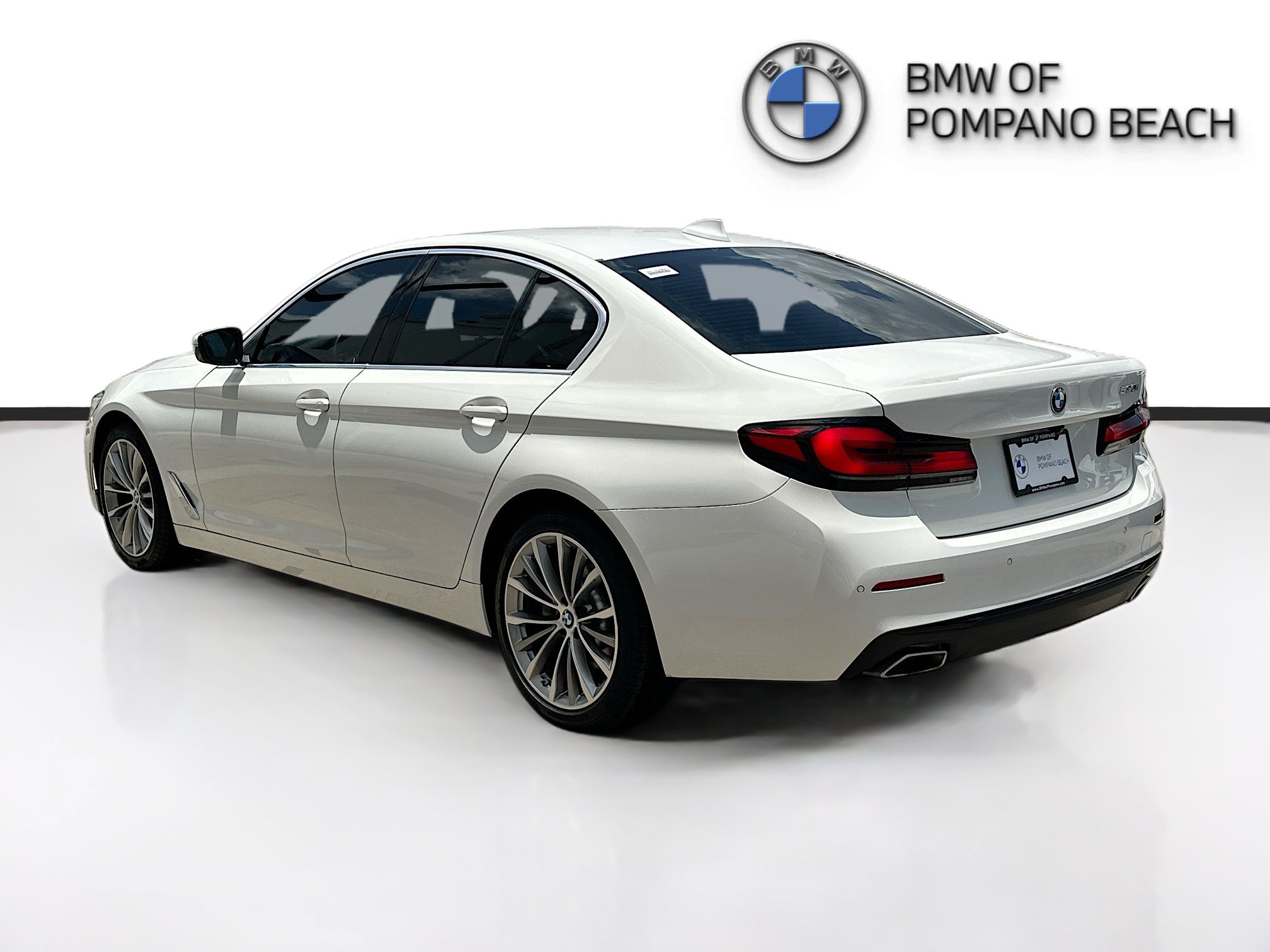 Used 2023 BMW 530i w/ Premium Package RWD image 5