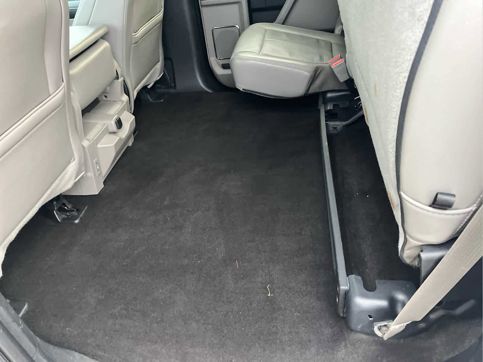 Used 2019 Ford F150 Lariat image 22