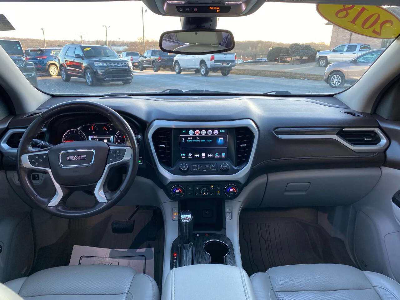 Used 2018 GMC Acadia SLT w/ LPO, Floor Liner Package image 25