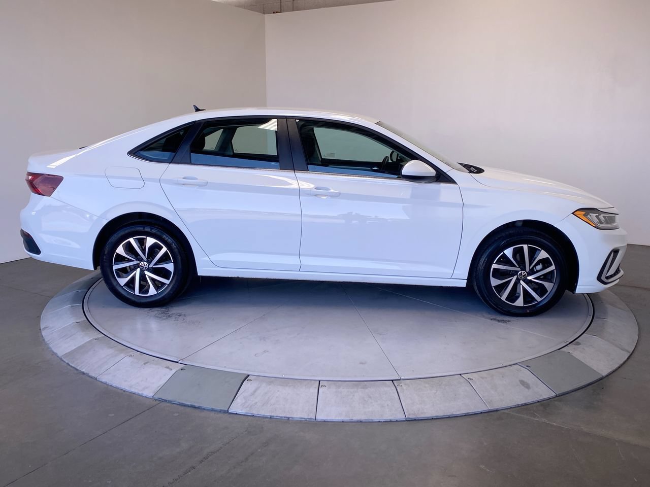 Used 2025 Volkswagen Jetta S FWD image 6