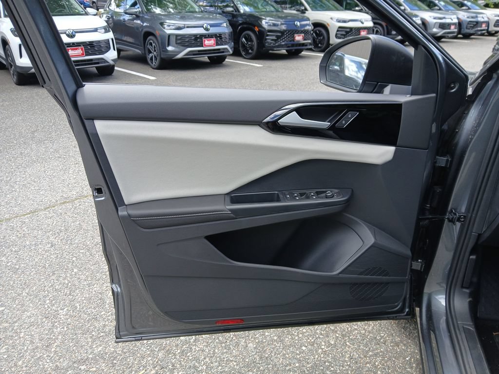 New 2026 Volkswagen Taos S FWD image 10