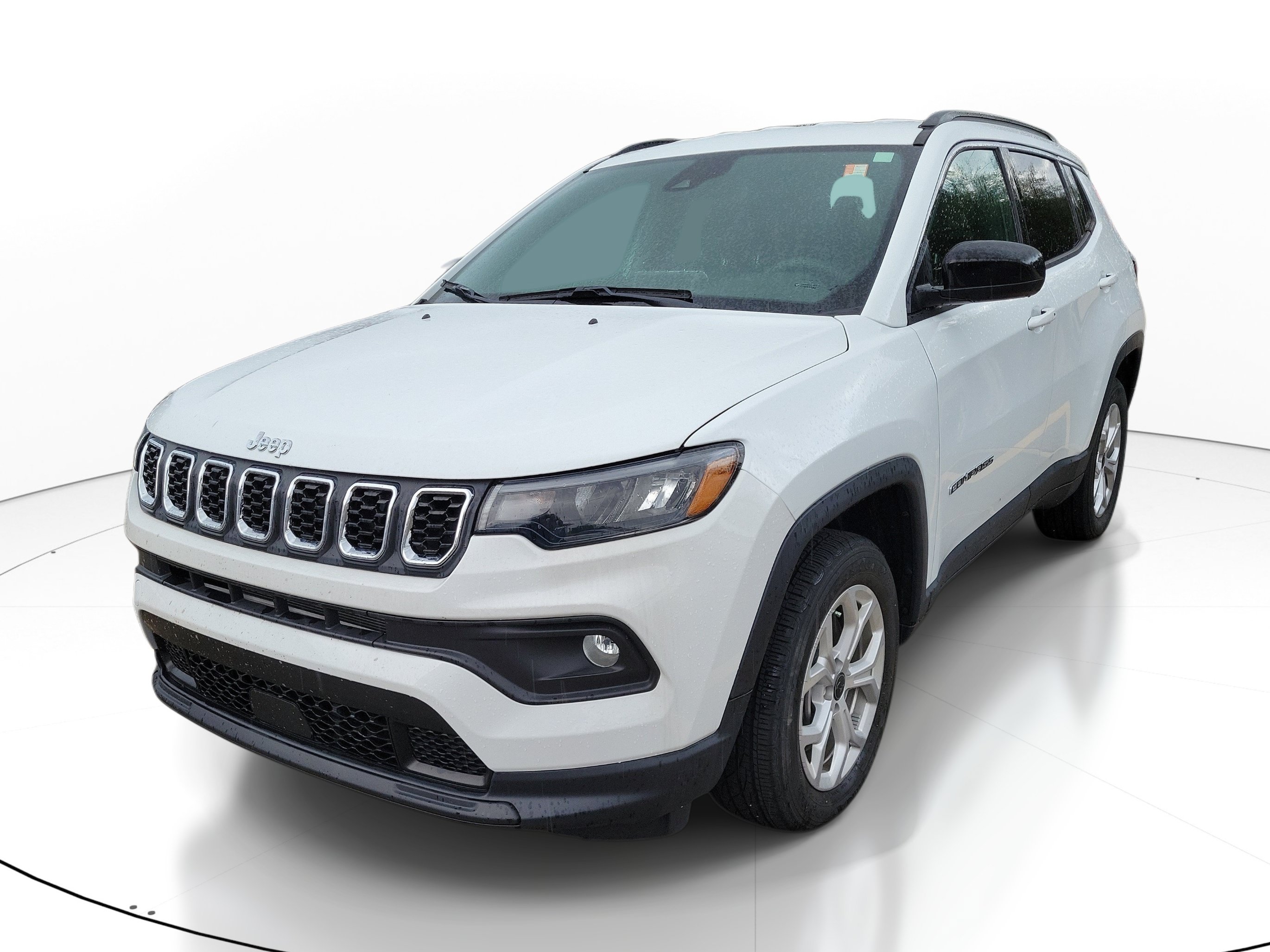 Used 2025 Jeep Compass Latitude AWD/4WD image 3