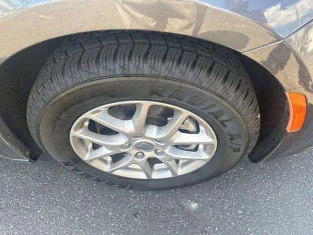 Used 2023 Chrysler Pacifica Touring-L image 18