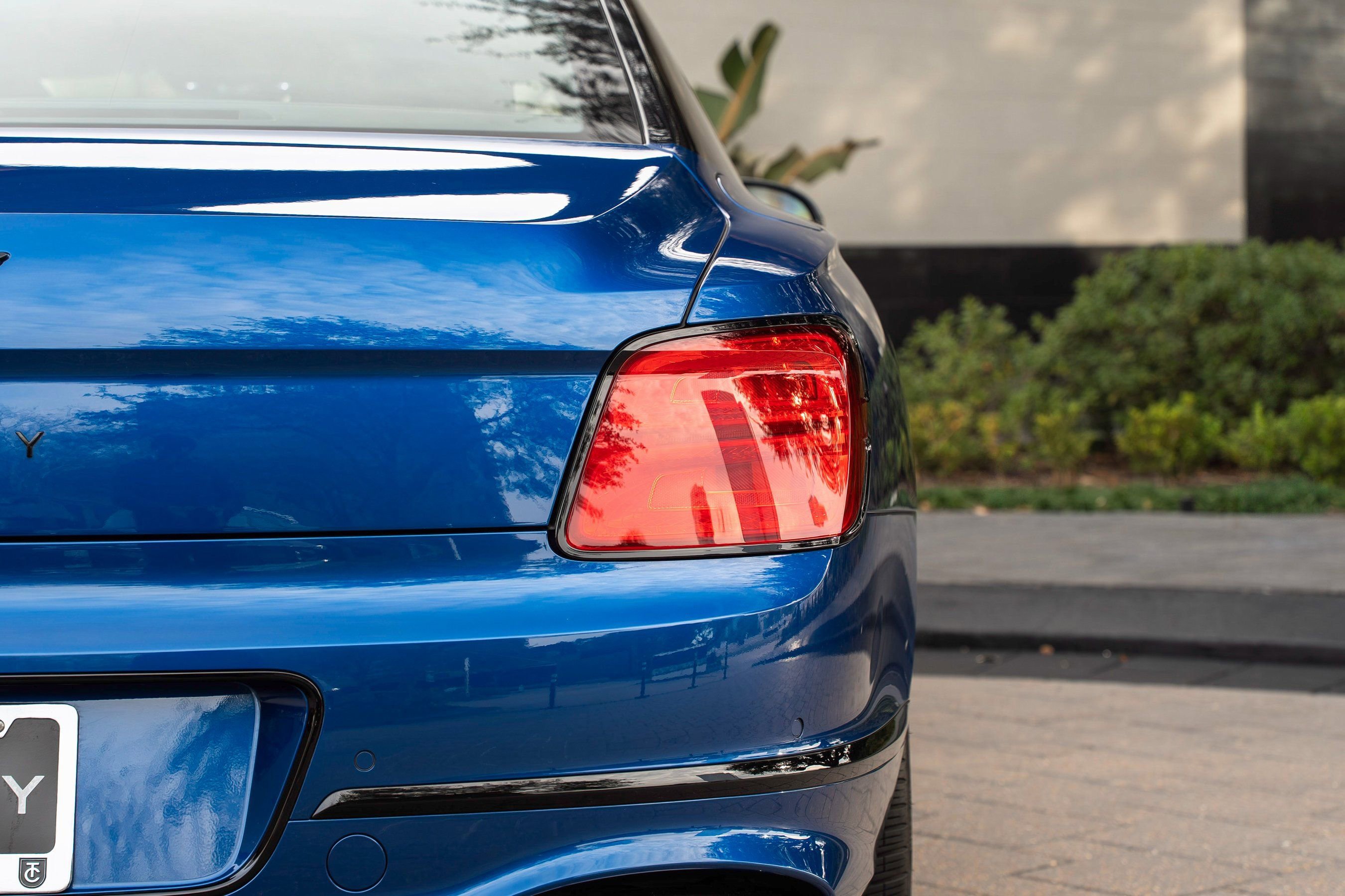 Used 2026 Bentley Flying Spur Azure image 48