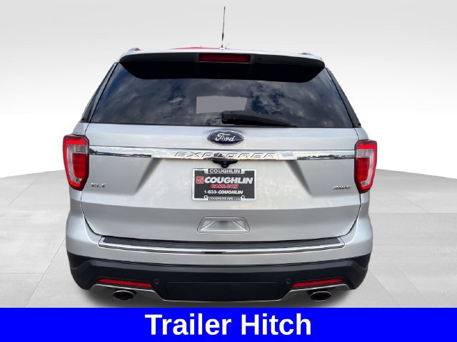 Used 2018 Ford Explorer XLT w/ Equipment Group 202A AWD/4WD image 4