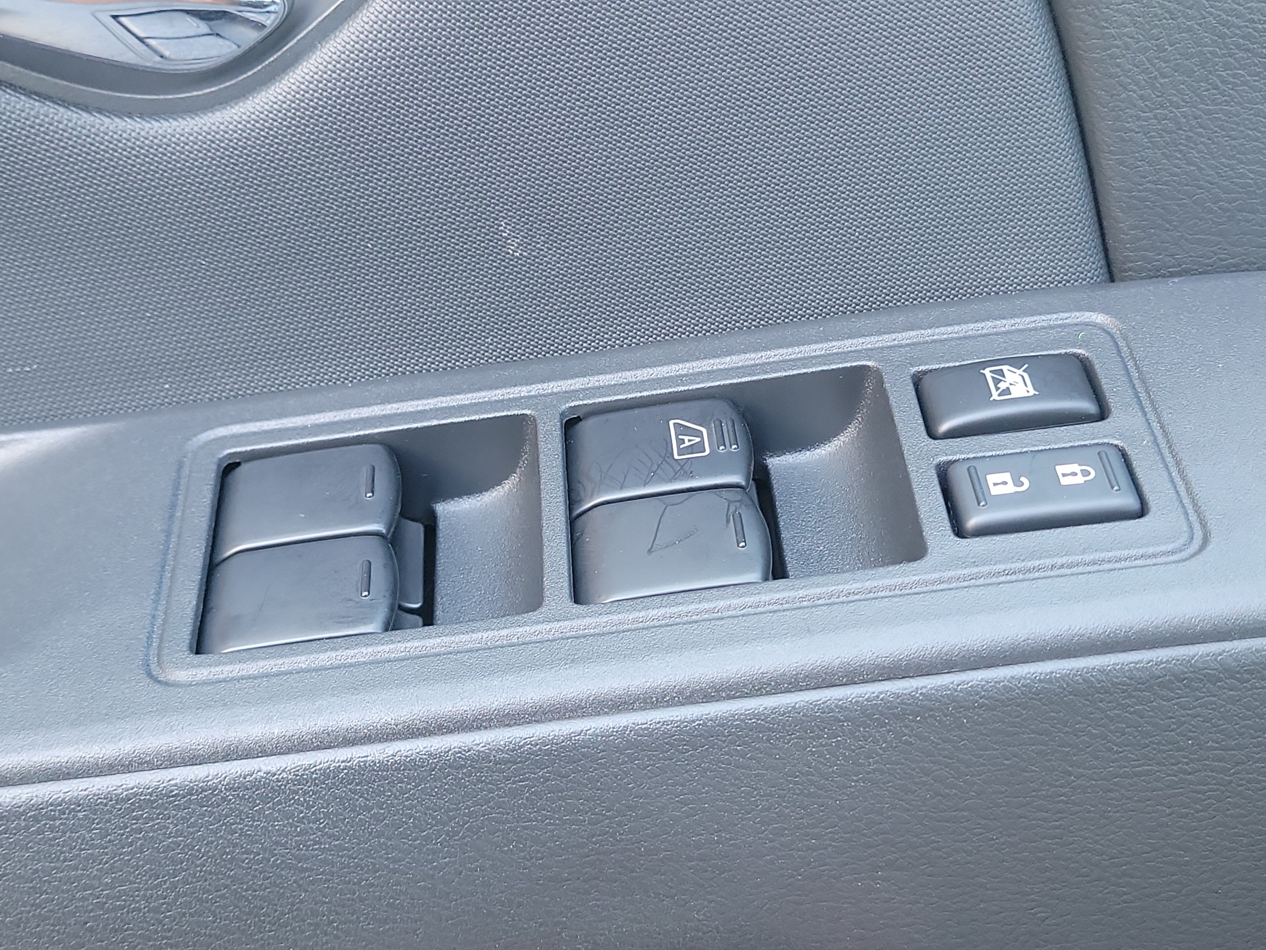 Used 2024 Nissan Frontier PRO-4X w/ Technology Package AWD/4WD image 27