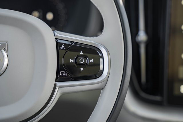 New 2026 Volvo XC60 B5 Ultra w/ Protection Package Premier image 29