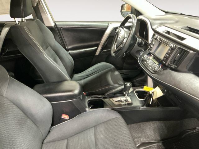 Used 2016 Toyota RAV4 XLE FWD image 16